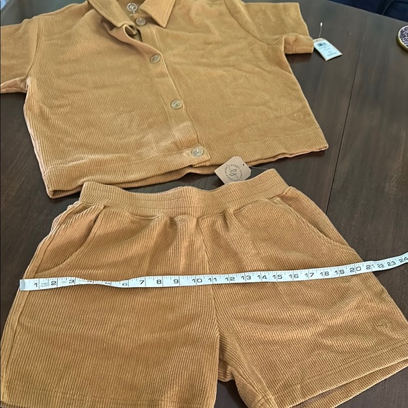 Button-Up Shirt and Shorts Set - Picture 9 of 9